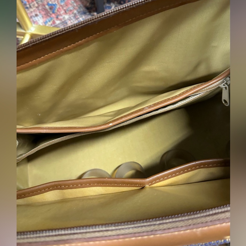 Vintage Brown and Tan Men's Travel Bag - Picture 4 of 10
